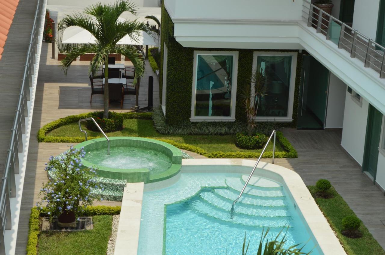 Hotel Villa Magna Poza Rica Exterior foto